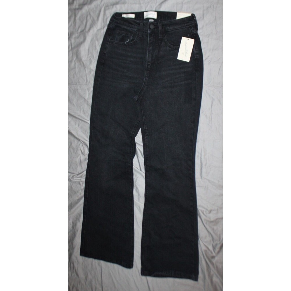 Universal thread Women's High-rise flare black jeans size 4 - Picture 3 of 4